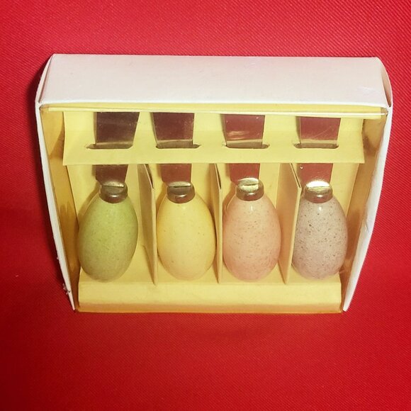 Ceramic Polka Dot Egg Spreaders Appetizer Knife Set of 4 - Picture 4 of 8